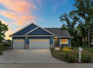 7840 Required Rd, Cedar Rapids, IA 52411