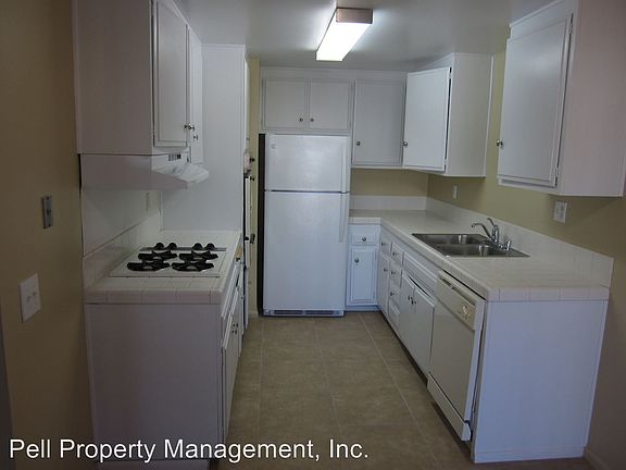 2nd image of 500 Chambers St APT C