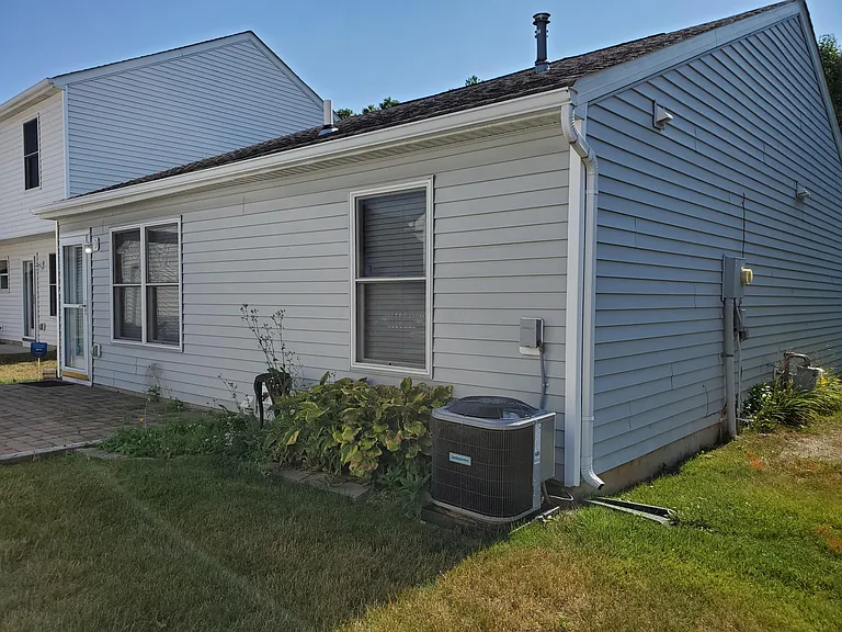 1803 Canopy Ln — Photo 34