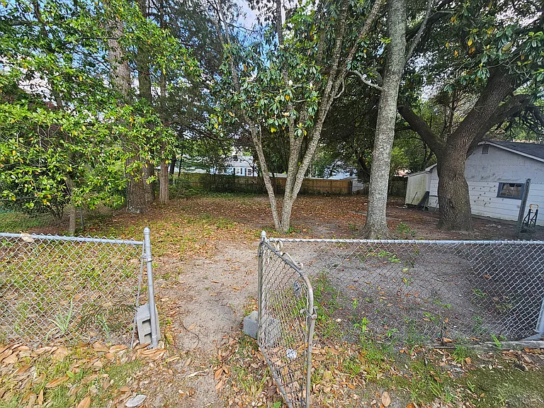 507 Seymour St — Photo 4