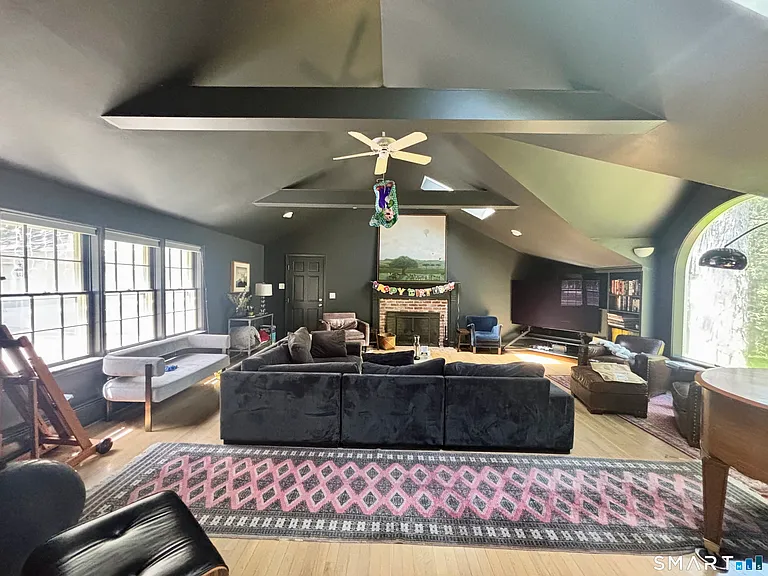 15 Timber Ln — Photo 14