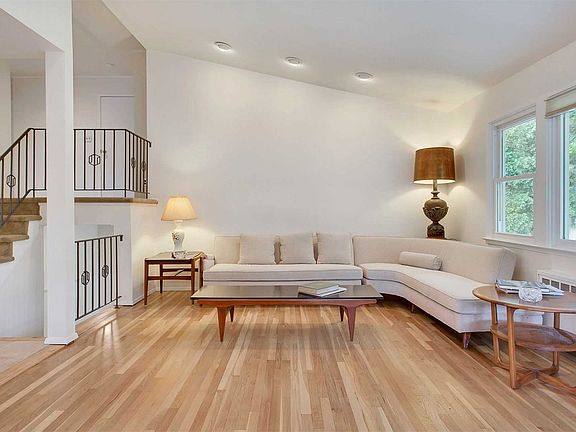 3rd image of 3 Millford Ln