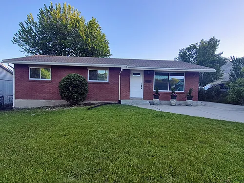 263 E 1350 N Photo 1