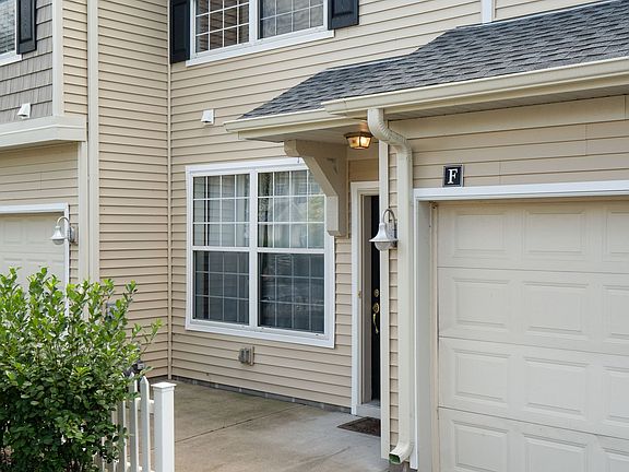5th image of 12240 Urbank St NE Unit F