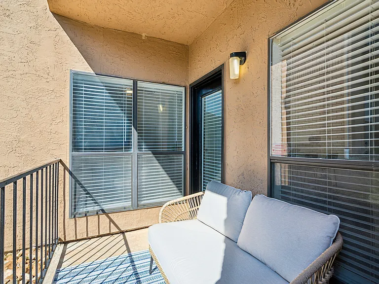 Hidden Ridge Apartments — Photo 13