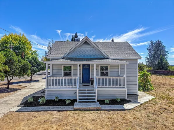 2882 E Center St, Acampo, CA 95220