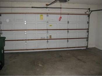 5th image of 10316 Grove St