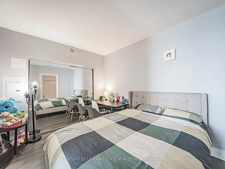 2191 Yonge St #5104 — Photo 29