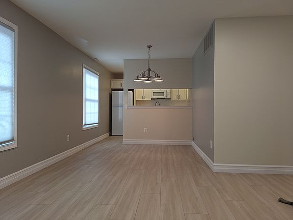 4th image of 2621 Thornbrier Ct #2621