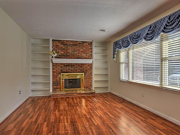 3rd image of 13 Quillen Dr