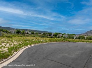 318 Eagle Ridge Dr, Parachute, CO 81635