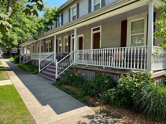 2nd image of 516 Park St #516