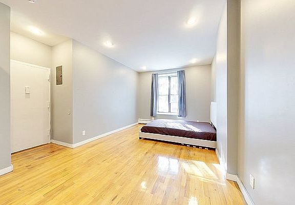 5th image of 247 New York Ave #19