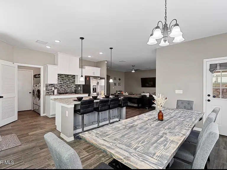 904 Cottage Pl — Photo 15
