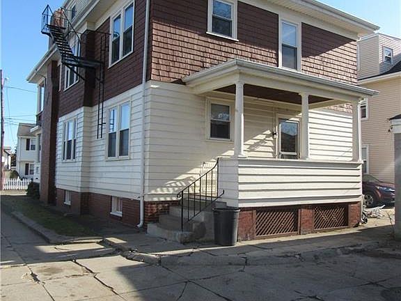 4th image of 11 N Hull St