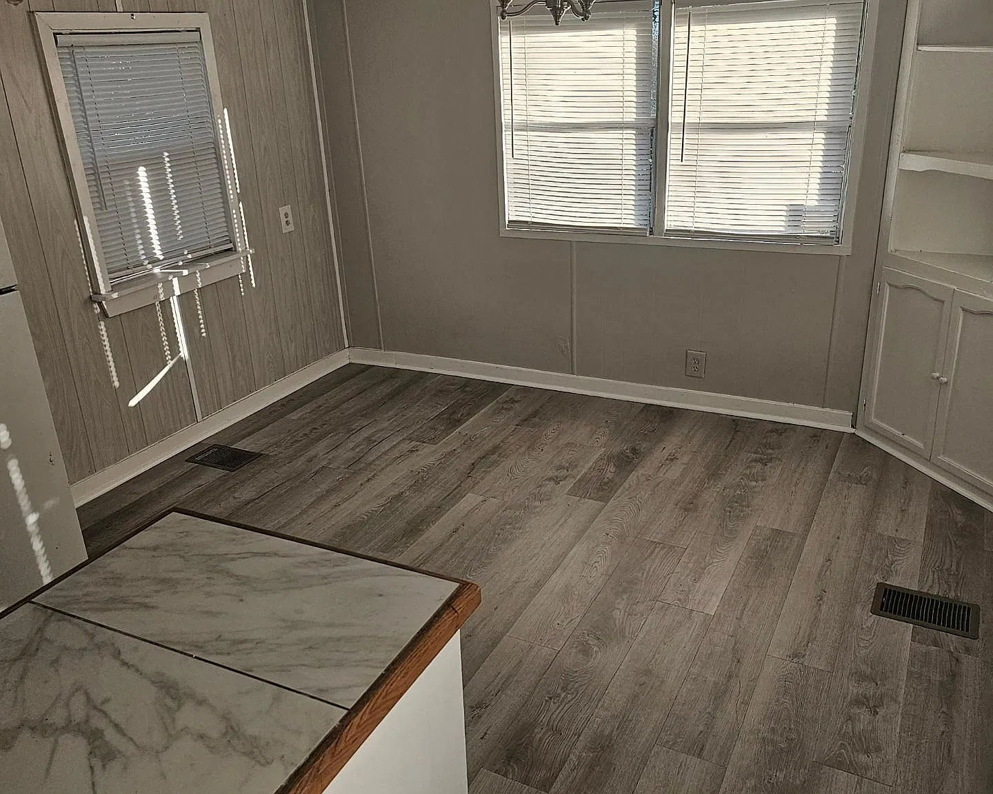 2 bed, 720 sqft, $900 — Photo 4