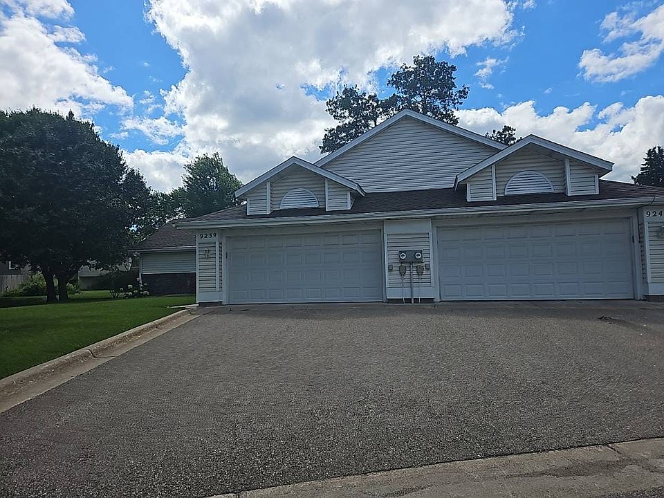 1st image of 9239 Yorkshire Ln N
