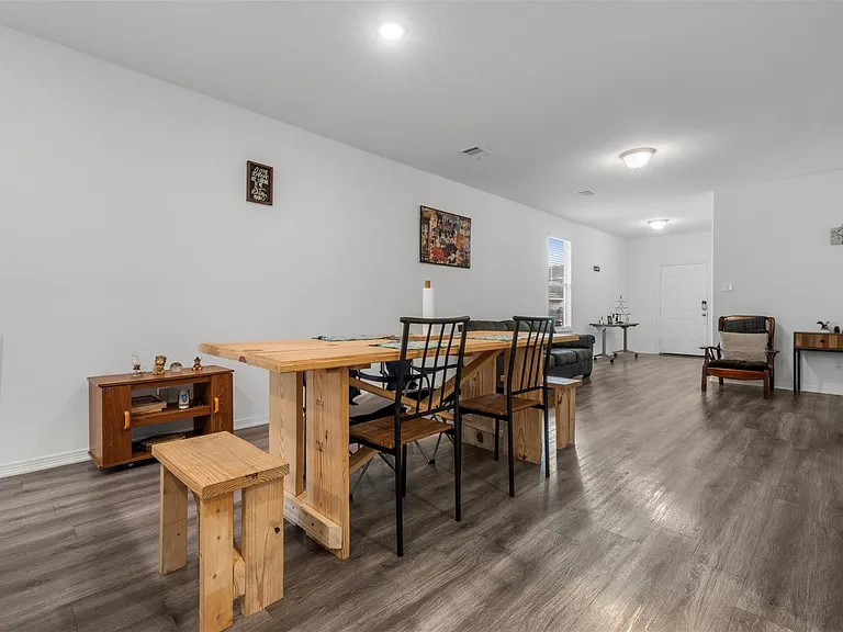 21214 George Vancouver Ct — Photo 10