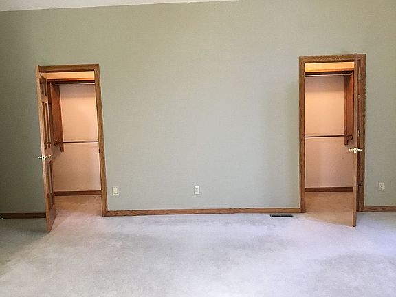 MBR His & Hers Walk-ins