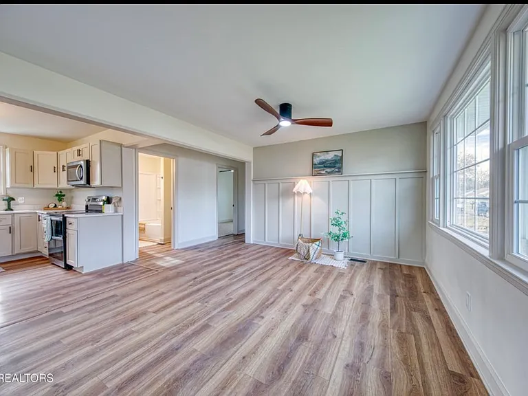 3206 Boright Dr — Photo 5