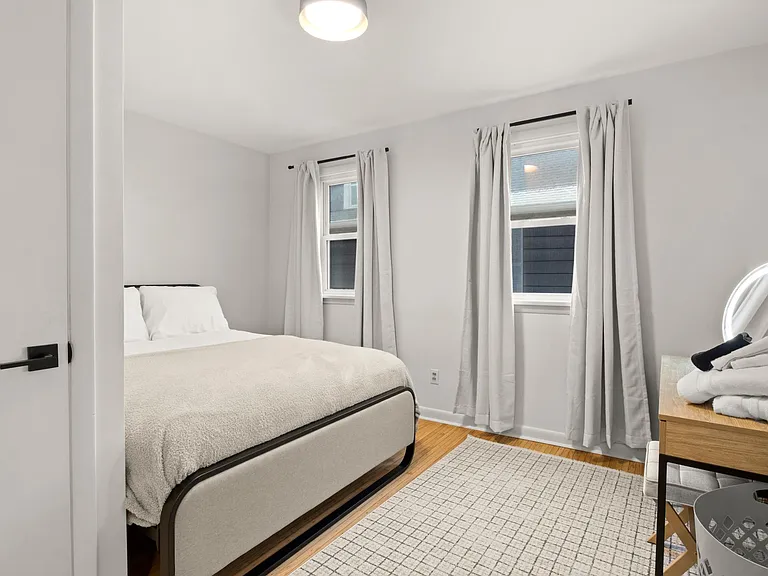 1850 E Main St #1 — Photo 8