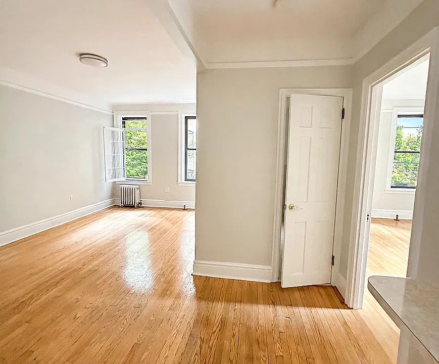 1st image of 253 W 16th St