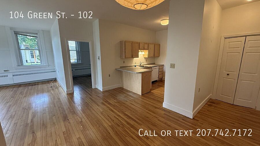 1st image of 104 Green St APT 102