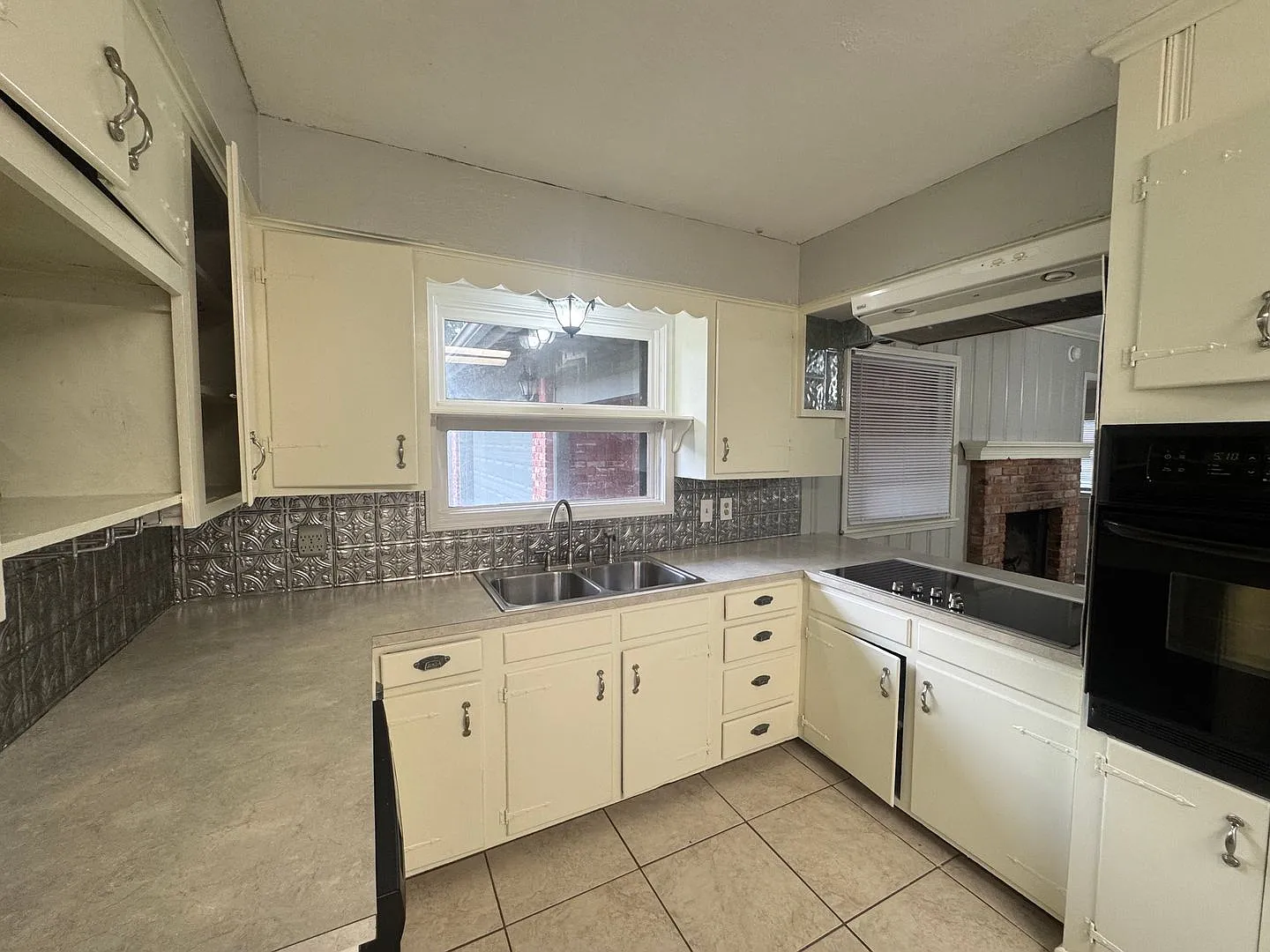 Charming 3 Bedroom near Lake Waco — Photo 4