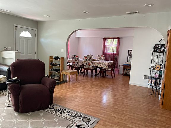 4th image of 1038 Norfolk St