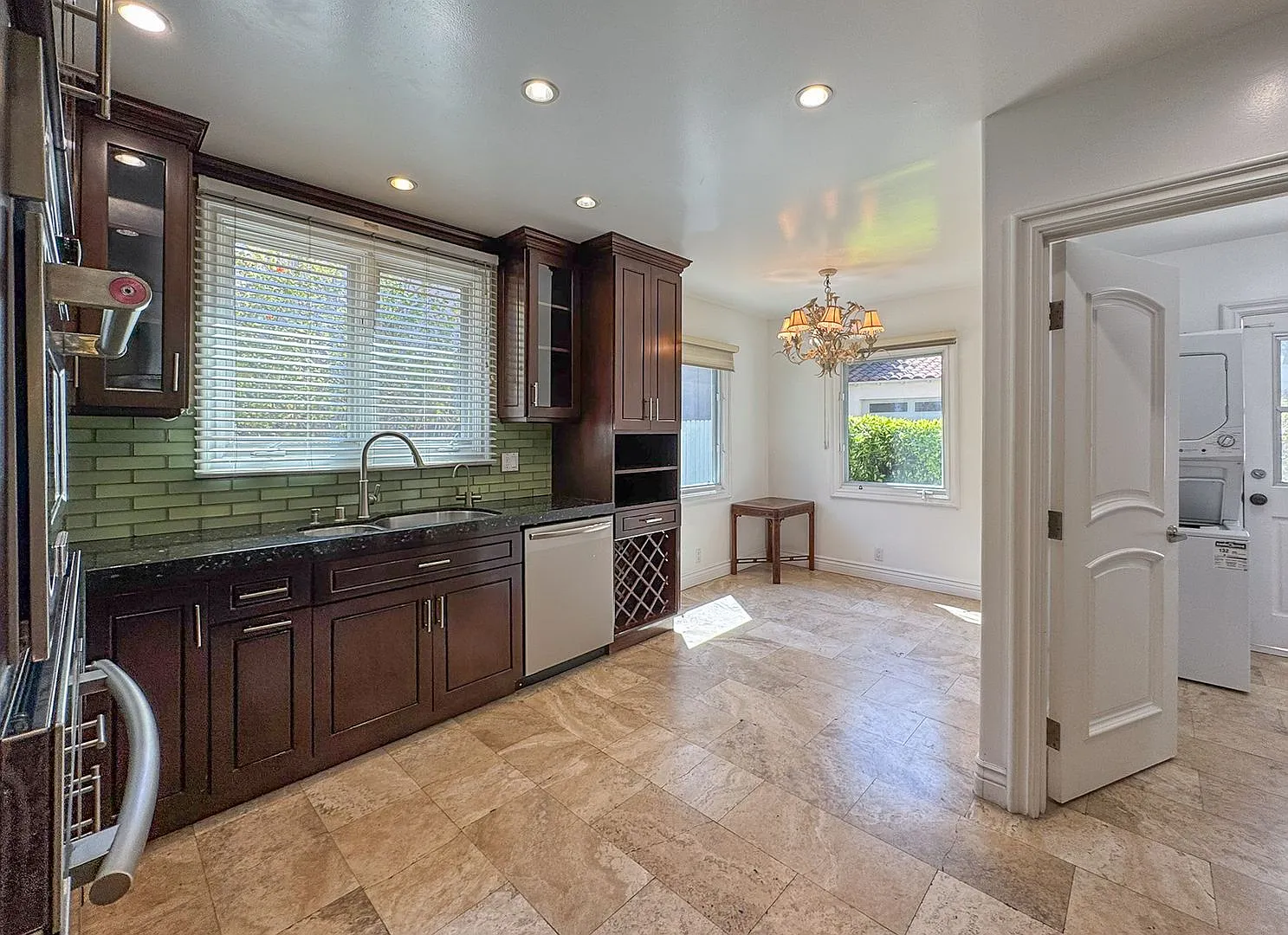 Elegant 4-Bedroom Home on South Rodeo Drive in Beverly Hills — Photo 2