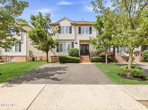 27 Windermere Street, Lakewood, NJ 08701
