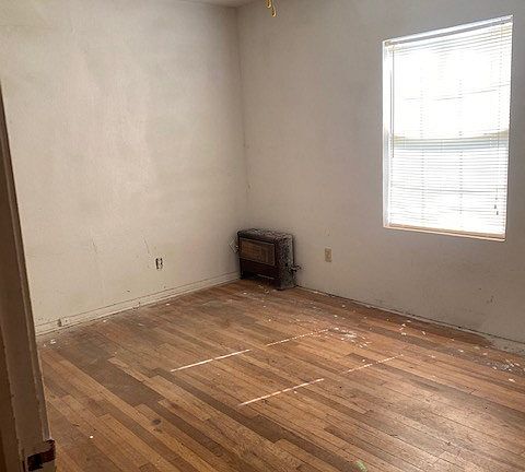 4th image of 1206 S Mary St