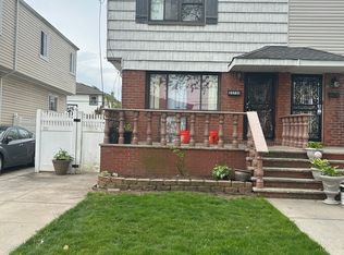 25730 149th Ave, Rosedale, NY 11422
