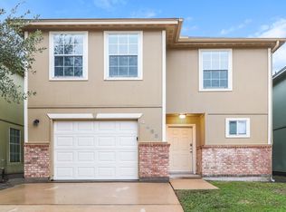 4955 S Cancun Dr, Houston, TX 77045