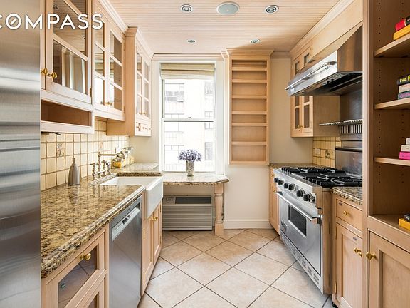 3rd image of 65 Central Park W APT 11B