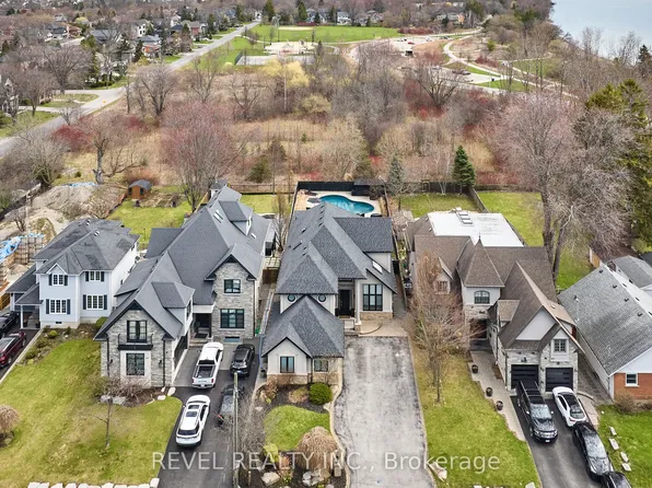 475 Poplar Ave, Ajax, ON L1S 1E7