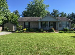 202 Oakdale Dr, White House, TN 37188