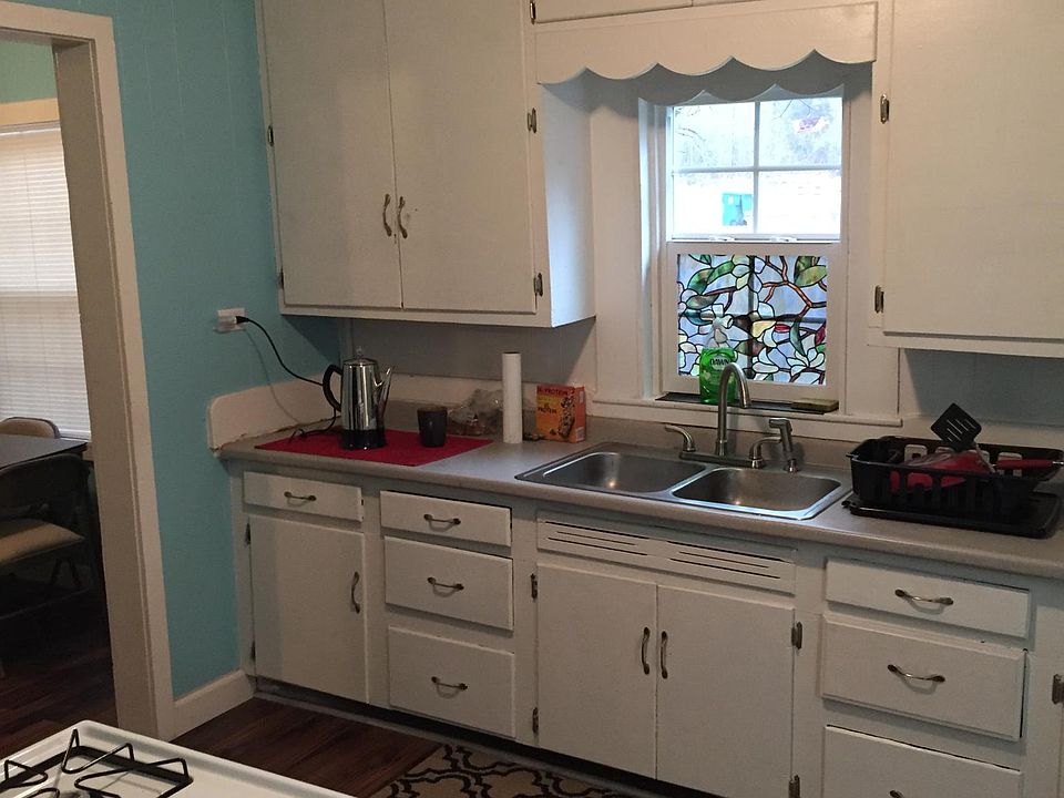 1st image of 217 N Laurel St