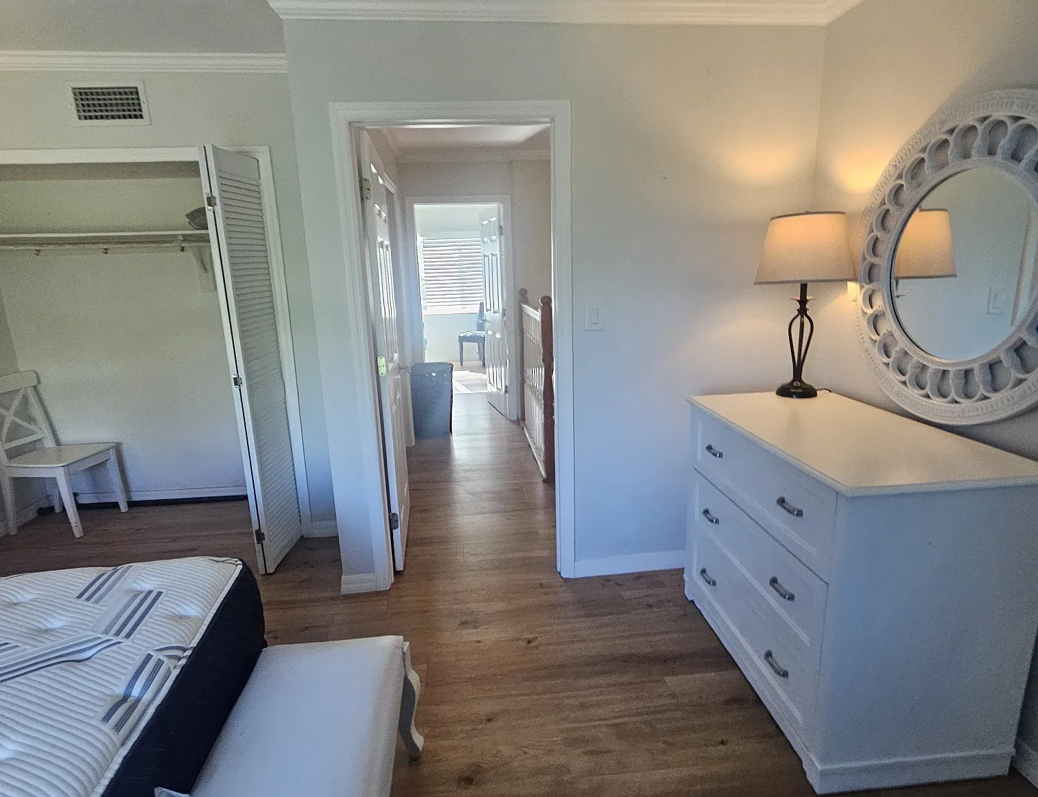 2 bed, 1000 sqft, $1,750 — Photo 3