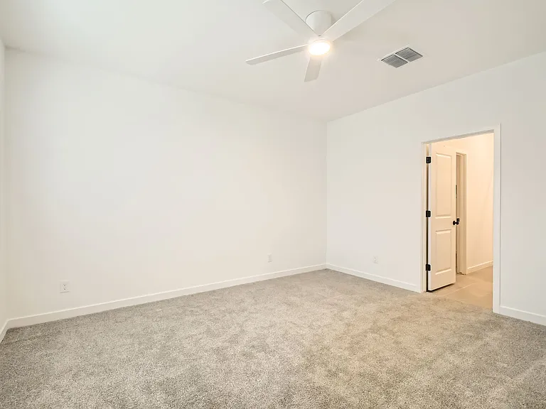7548 W Park — Photo 15