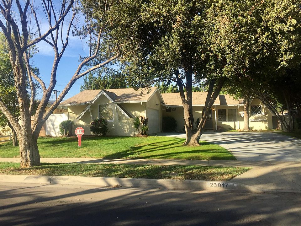 1st image of 23017 Strathern St