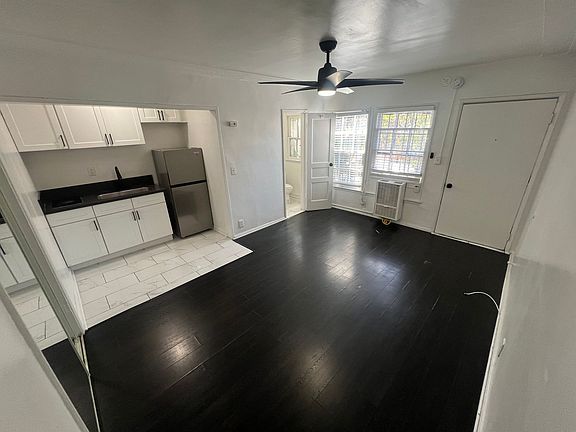 5th image of 851 S Kenmore Ave APT 26