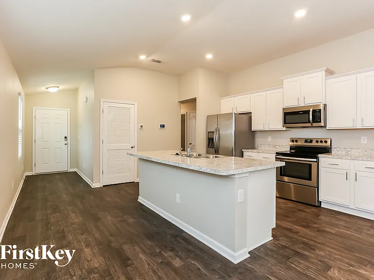 9023 Kipper Dr — Photo 5