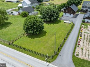 346 Lynwood Rd, Bird In Hand, PA 17505