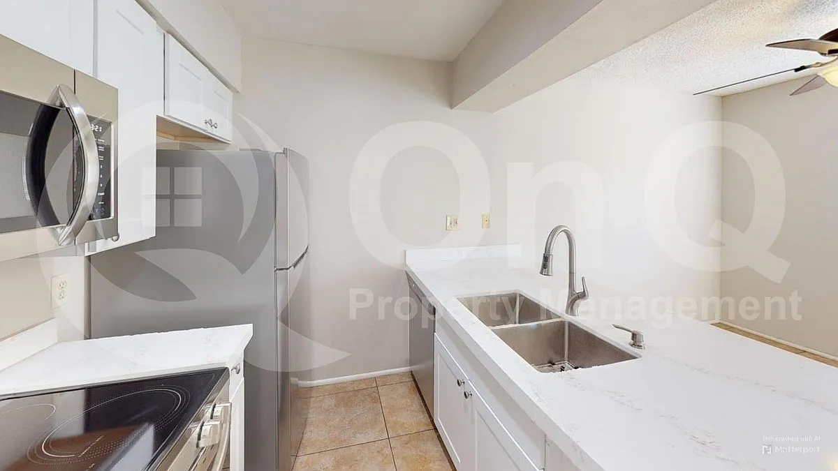 3 bed, 2.0 bath, 1066 sqft, $1,645 — Photo 4