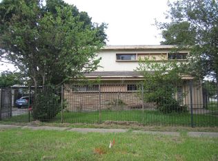 302 W Shaw Ave, Pasadena, TX 77506