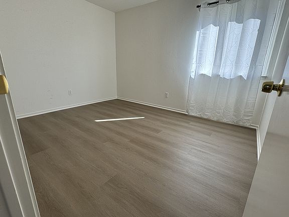 2nd image of 1014 Coalport St #17365515