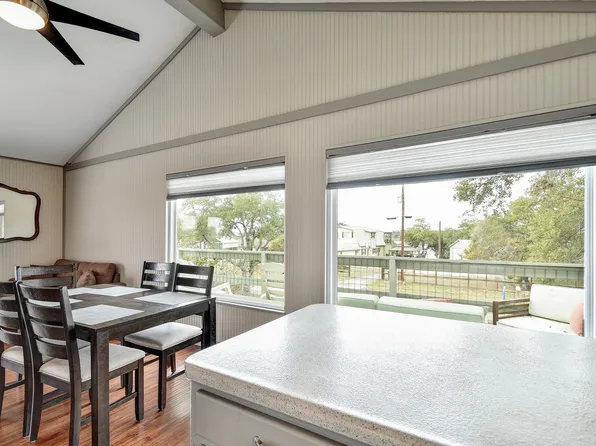 2591 Lakeshore Dr, Canyon Lake, TX 78133