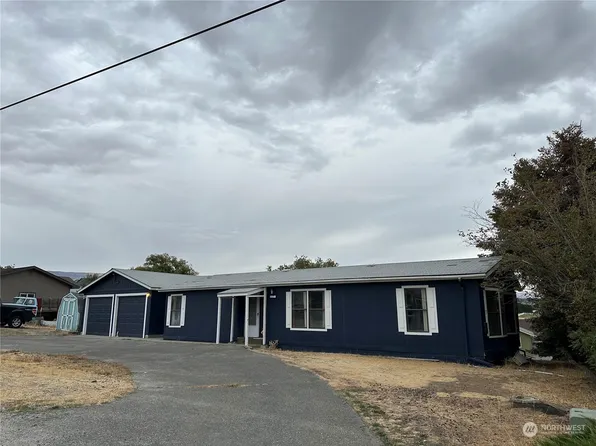 621 S Iowa Ave, East Wenatchee, WA 98802