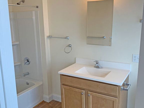 2nd image of 323 Pearl St Unit 12